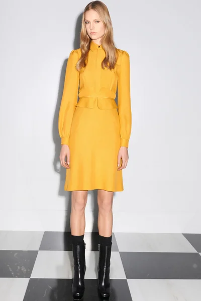 Look 16